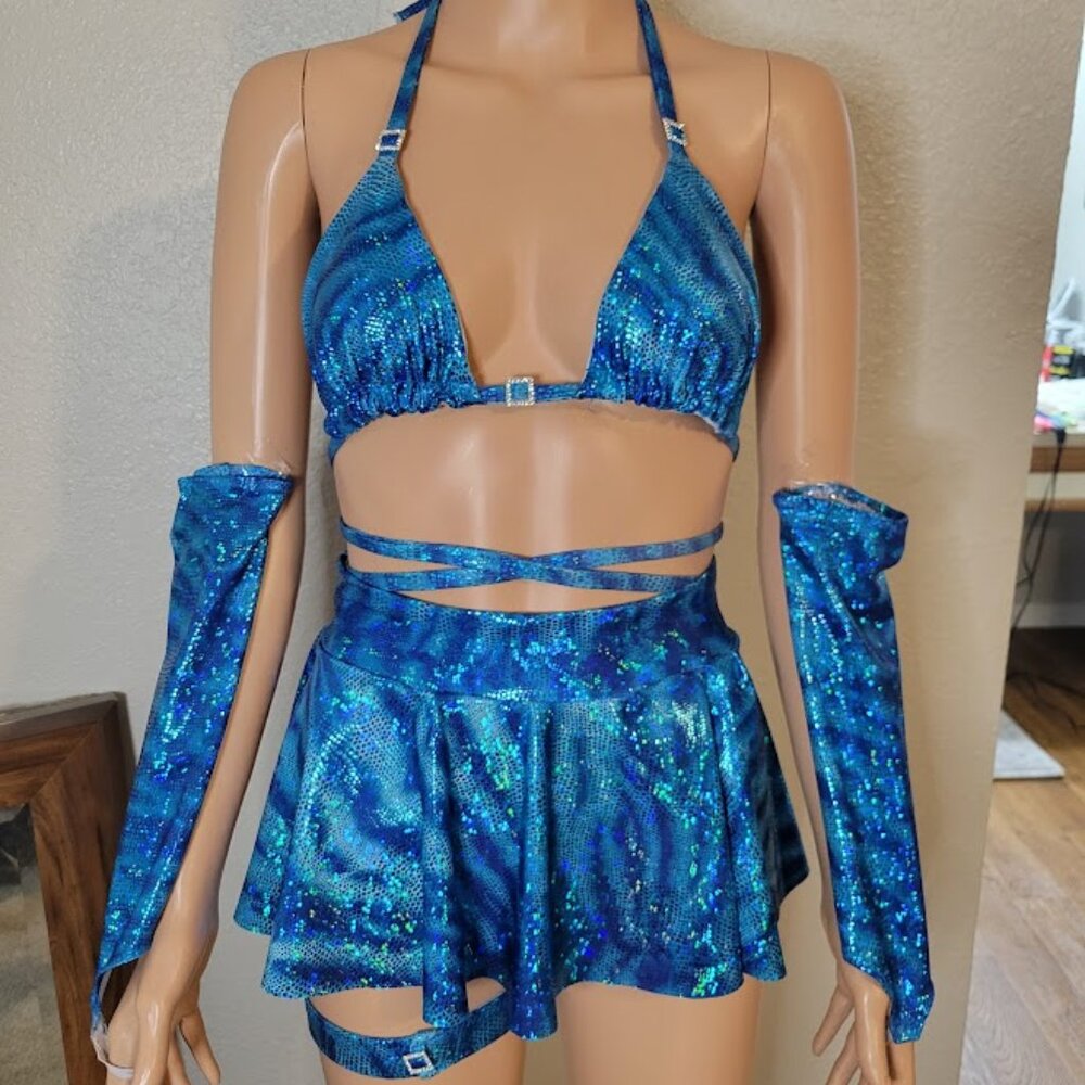 *SOLD* Blue Cobra Festival Set w/ Sleeves + Garter - new